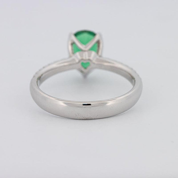 1.20 CT Pearshape Green Emerald Ring - ZIZOV DIAMONDS