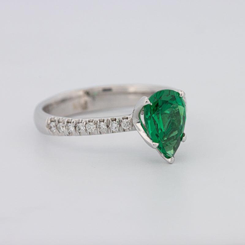 1.20 CT Pearshape Green Emerald Ring - ZIZOV DIAMONDS