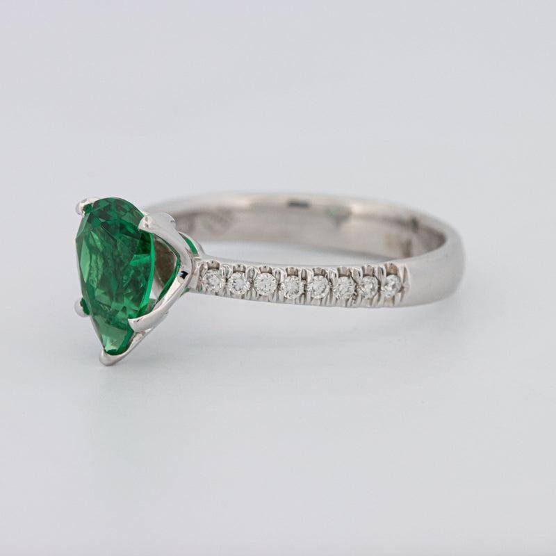 1.20 CT Pearshape Green Emerald Ring - ZIZOV DIAMONDS