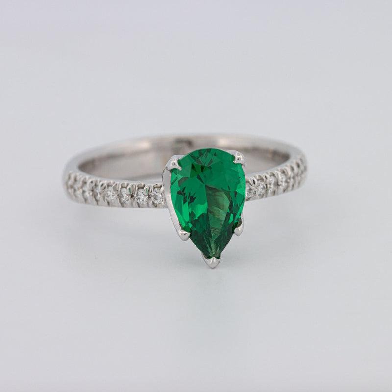1.20 CT Pearshape Green Emerald Ring - ZIZOV DIAMONDS