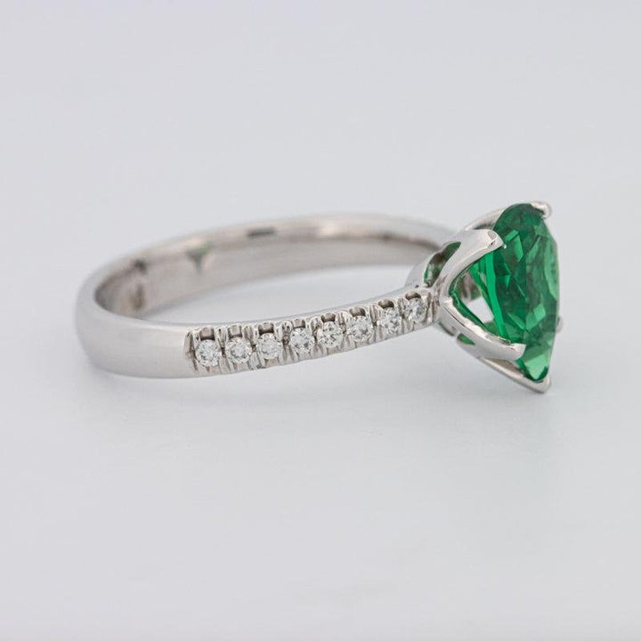 1.20 CT Pearshape Green Emerald Ring - ZIZOV DIAMONDS