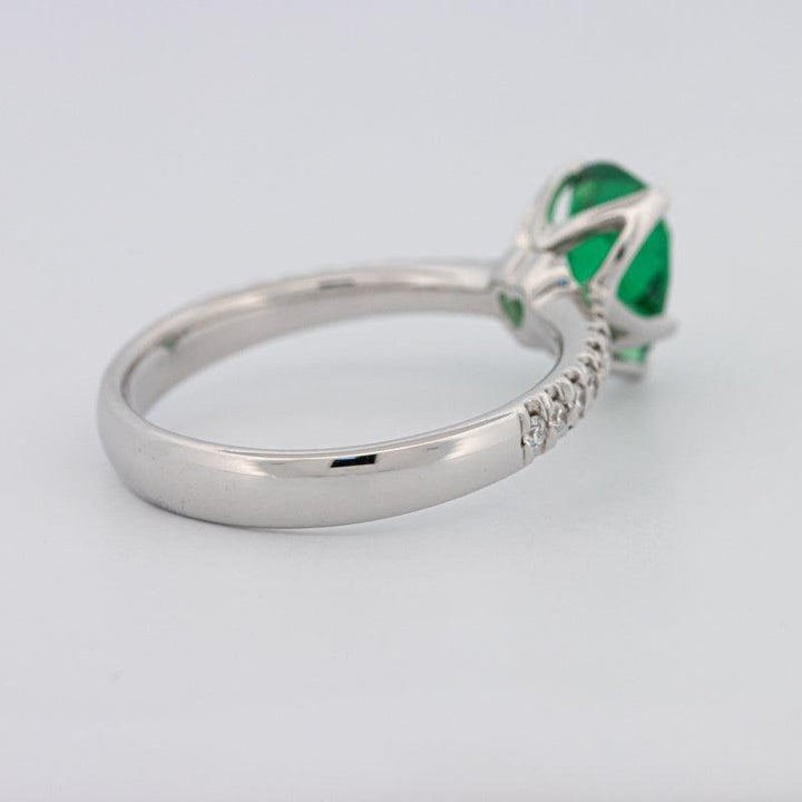 1.20 CT Pearshape Green Emerald Ring - ZIZOV DIAMONDS