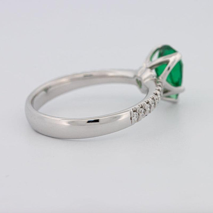 1.20 CT Pearshape Green Emerald Ring - ZIZOV DIAMONDS