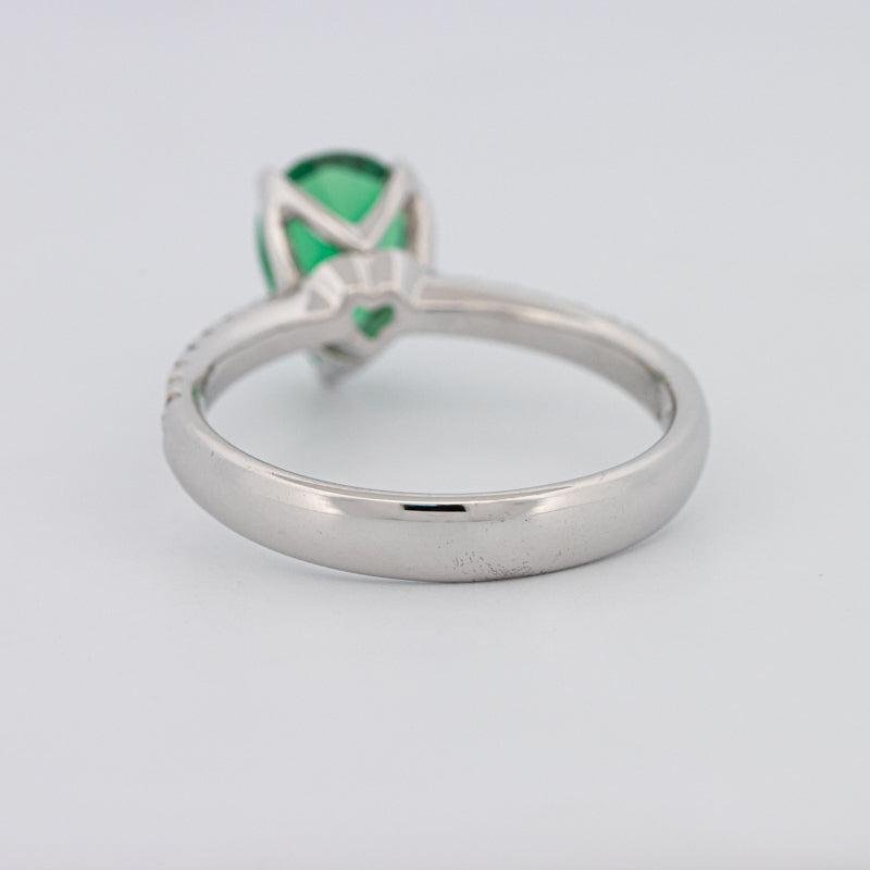 1.20 CT Pearshape Green Emerald Ring - ZIZOV DIAMONDS