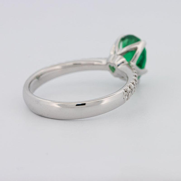 1.20 CT Pearshape Green Emerald Ring - ZIZOV DIAMONDS