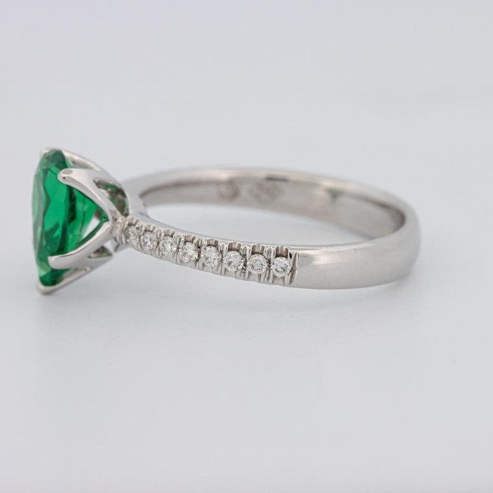 1.20 CT Pearshape Green Emerald Ring - ZIZOV DIAMONDS