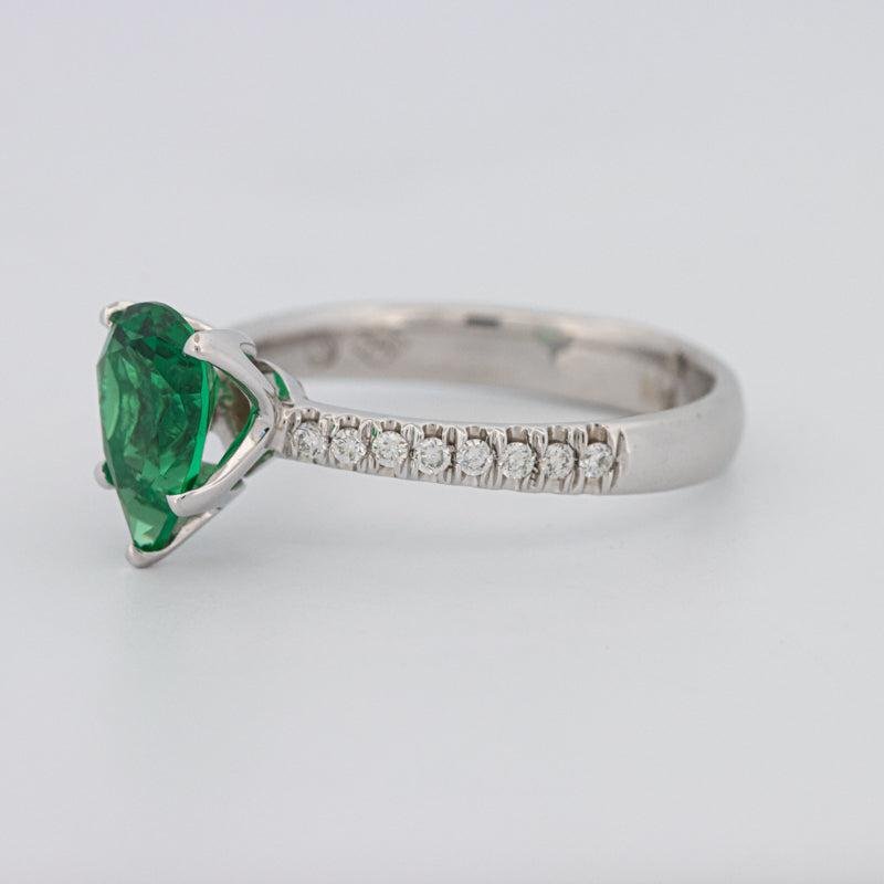 1.20 CT Pearshape Green Emerald Ring - ZIZOV DIAMONDS