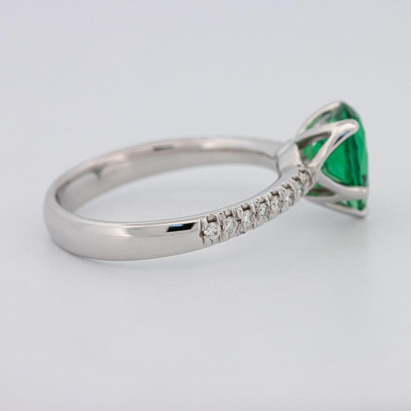 1.20 CT Pearshape Green Emerald Ring - ZIZOV DIAMONDS