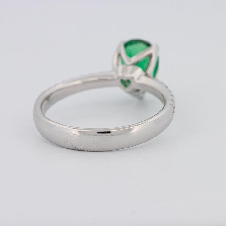 1.20 CT Pearshape Green Emerald Ring - ZIZOV DIAMONDS