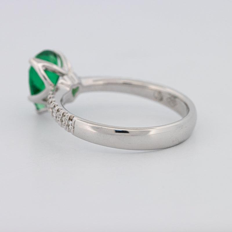 1.20 CT Pearshape Green Emerald Ring - ZIZOV DIAMONDS