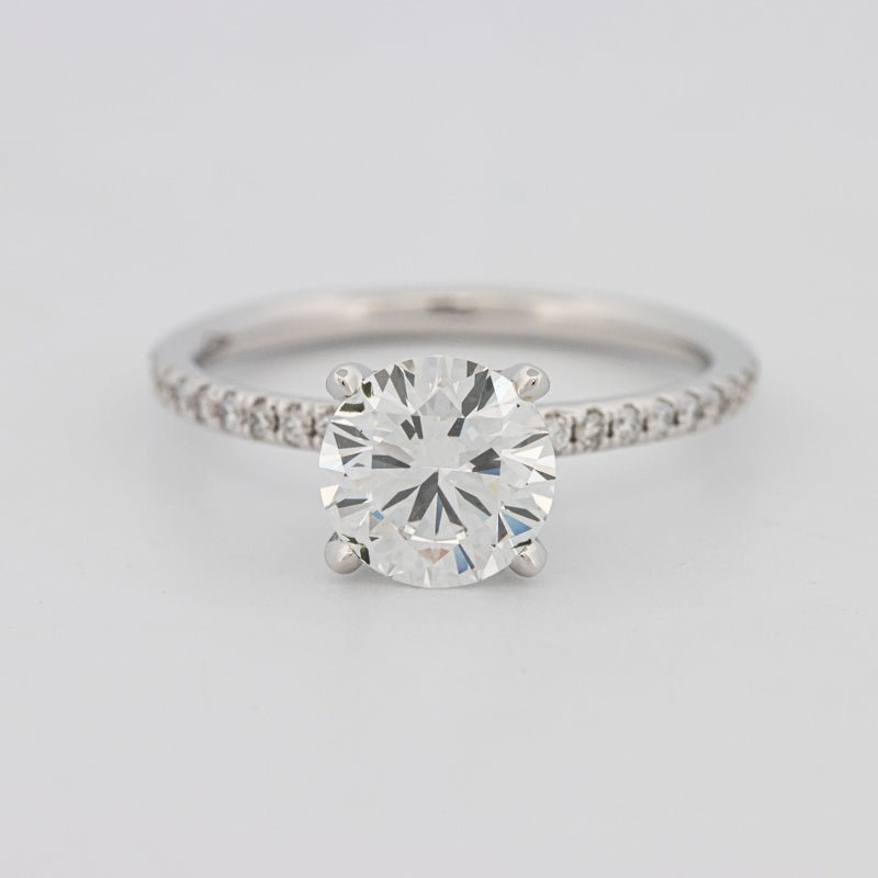 1.50 CT Под-орeольное кольцо с бриллиантовой огранкой и паве (LG)