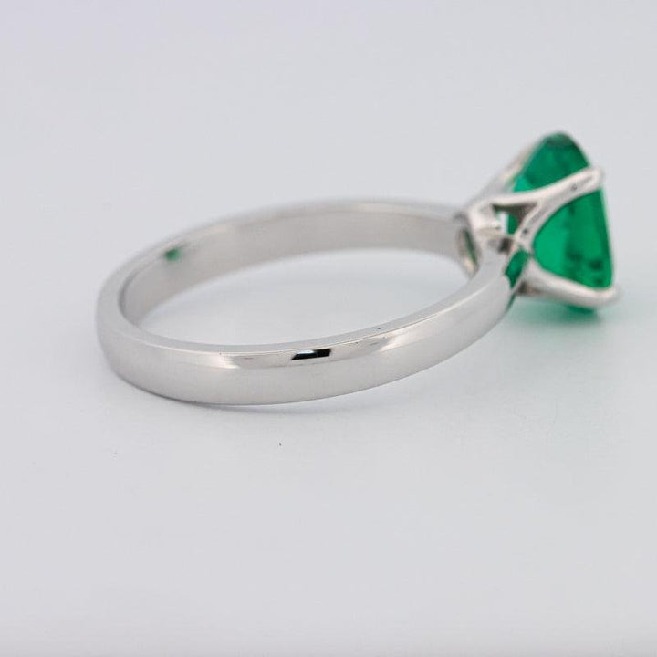 1.90 CT Oval Green Emerald Ring - ZIZOV DIAMONDS