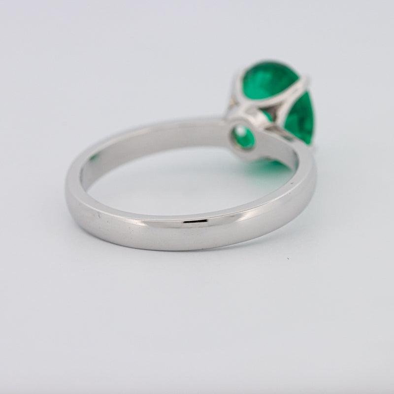 1.90 CT Oval Green Emerald Ring - ZIZOV DIAMONDS