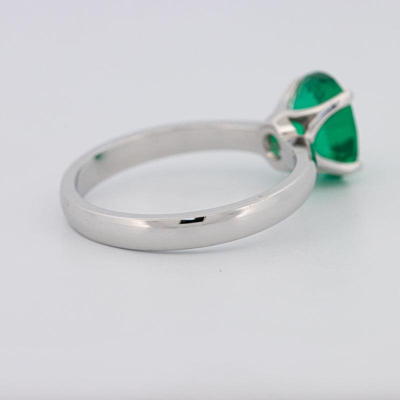 1.90 CT Oval Green Emerald Ring - ZIZOV DIAMONDS