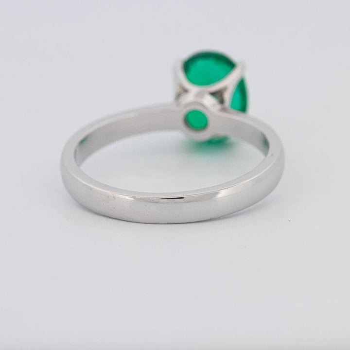 1.90 CT Oval Green Emerald Ring - ZIZOV DIAMONDS