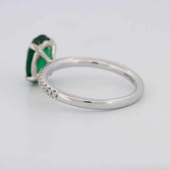 1.90 CT Oval Green Emerald Ring - ZIZOV DIAMONDS