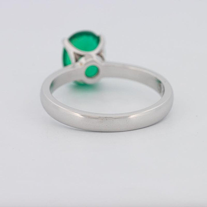 1.90 CT Oval Green Emerald Ring - ZIZOV DIAMONDS