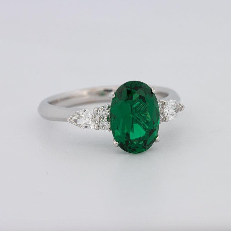 2 CT Oval Green Emerald Ring - ZIZOV DIAMONDS