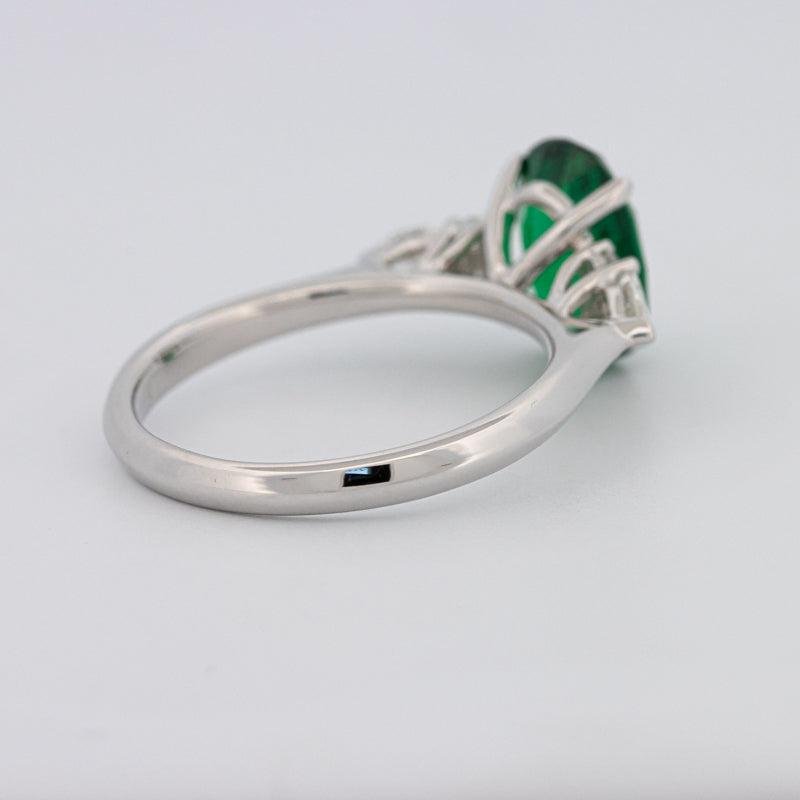 2 CT Oval Green Emerald Ring - ZIZOV DIAMONDS