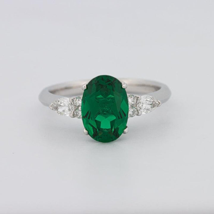 2 CT Oval Green Emerald Ring - ZIZOV DIAMONDS