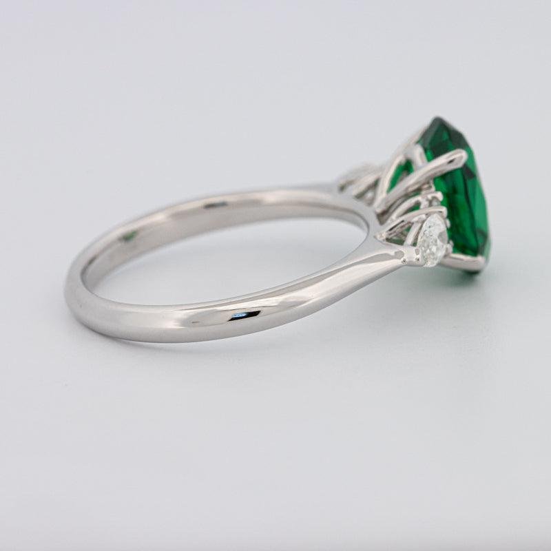 2 CT Oval Green Emerald Ring - ZIZOV DIAMONDS