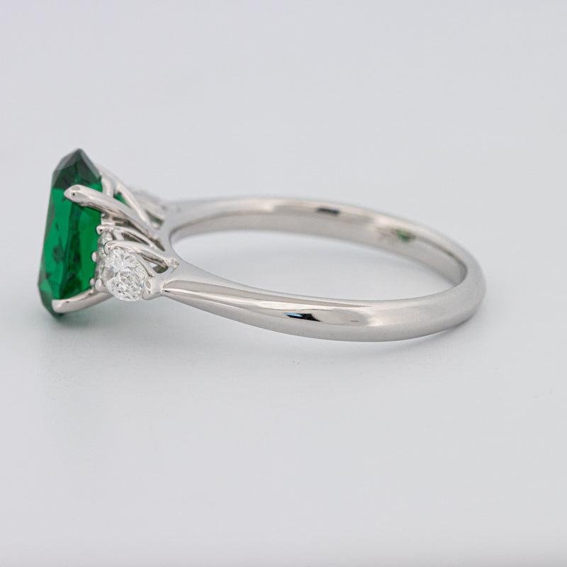 2 CT Oval Green Emerald Ring - ZIZOV DIAMONDS
