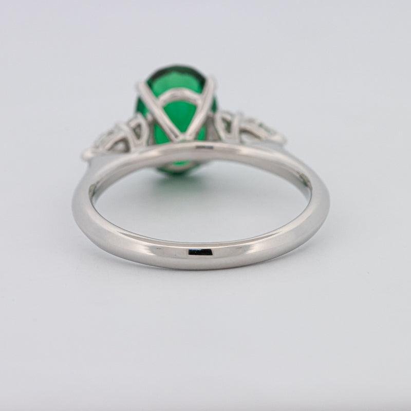 2 CT Oval Green Emerald Ring - ZIZOV DIAMONDS