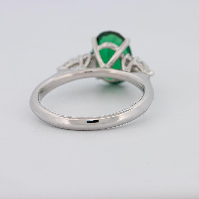 2 CT Oval Green Emerald Ring - ZIZOV DIAMONDS