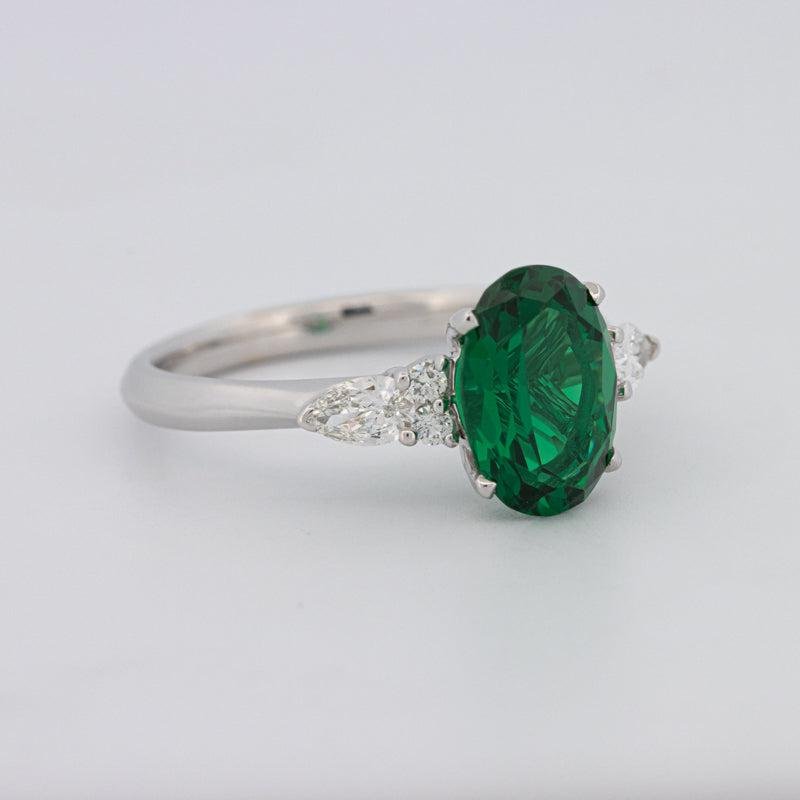 2 CT Oval Green Emerald Ring - ZIZOV DIAMONDS
