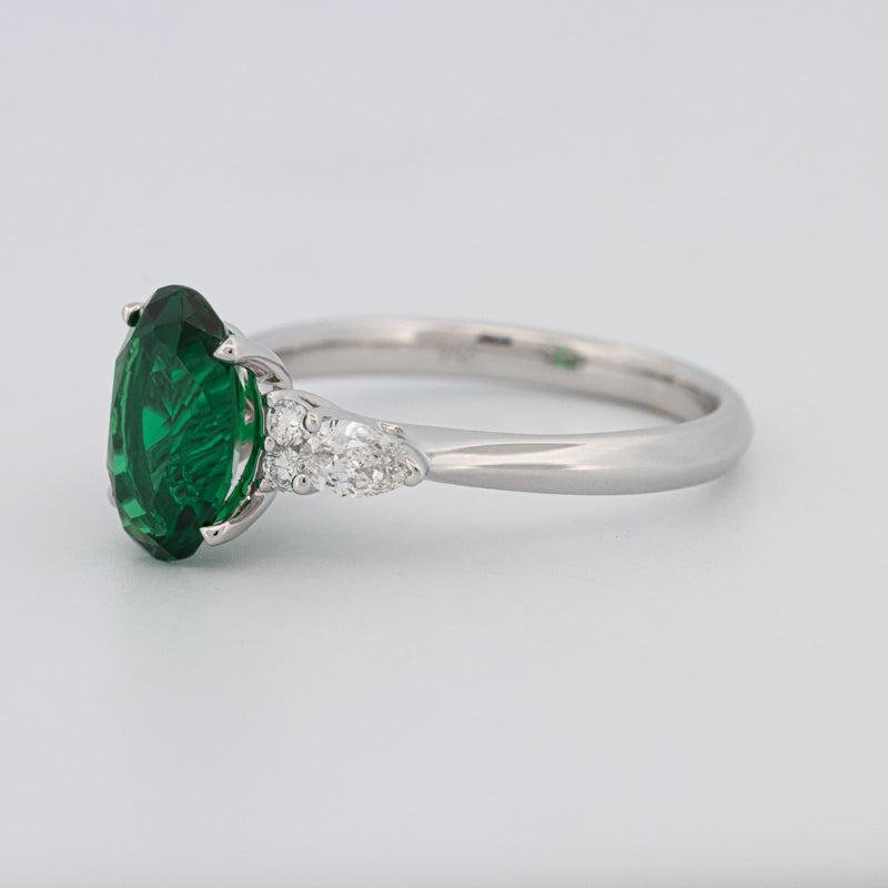2 CT Oval Green Emerald Ring - ZIZOV DIAMONDS
