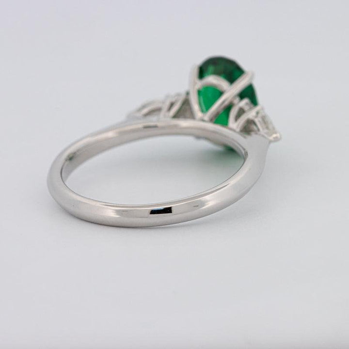 2 CT Oval Green Emerald Ring - ZIZOV DIAMONDS
