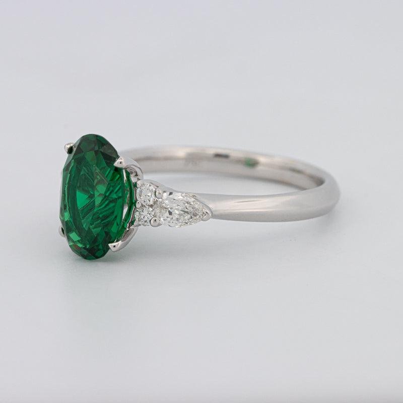 2 CT Oval Green Emerald Ring - ZIZOV DIAMONDS