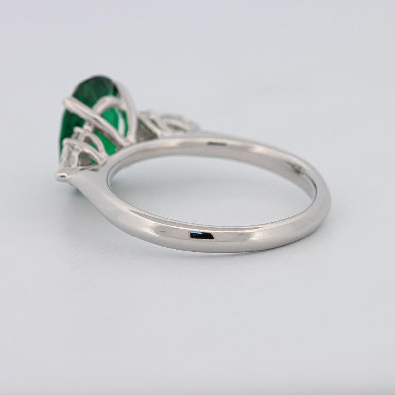 2 CT Oval Green Emerald Ring - ZIZOV DIAMONDS