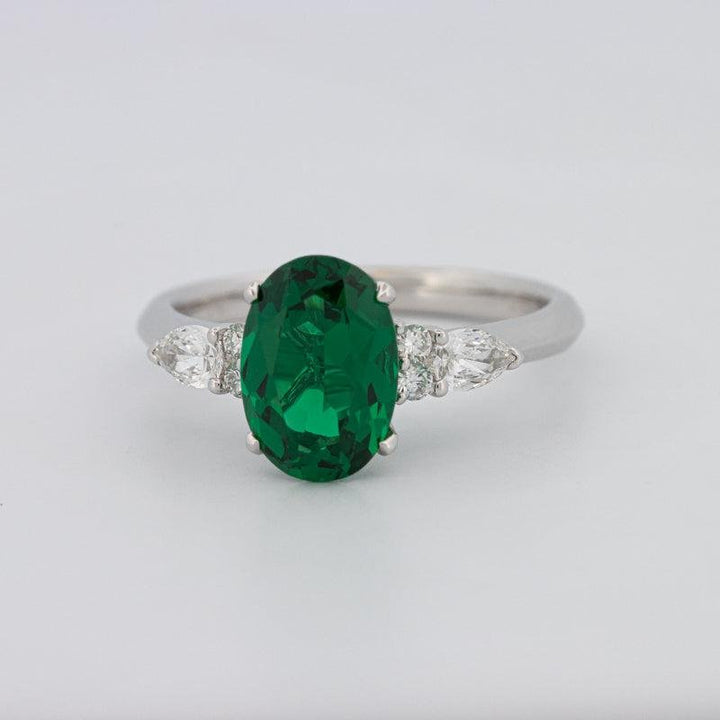 2 CT Oval Green Emerald Ring - ZIZOV DIAMONDS