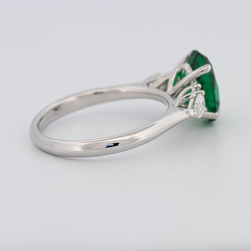 2 CT Oval Green Emerald Ring - ZIZOV DIAMONDS