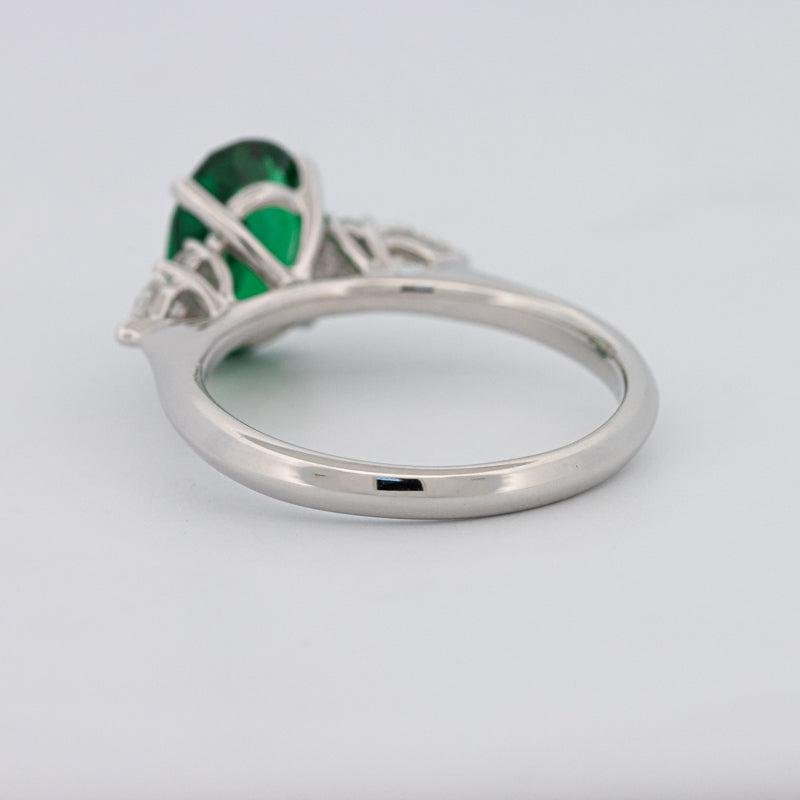 2 CT Oval Green Emerald Ring - ZIZOV DIAMONDS