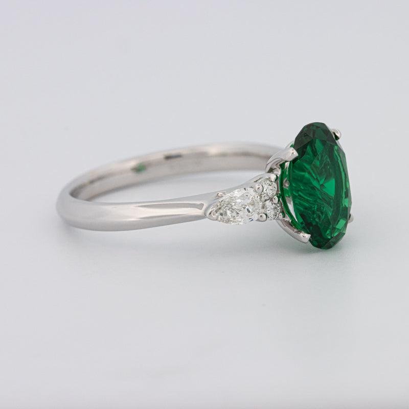 2 CT Oval Green Emerald Ring - ZIZOV DIAMONDS