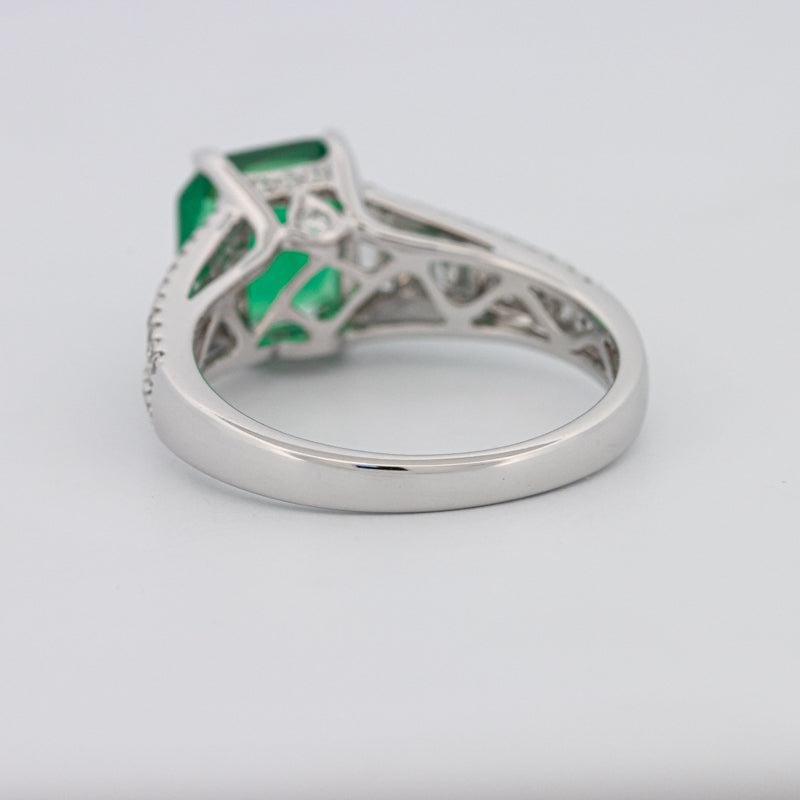 2 CT Square Radiant Green Emerald with Baguettes - ZIZOV DIAMONDS