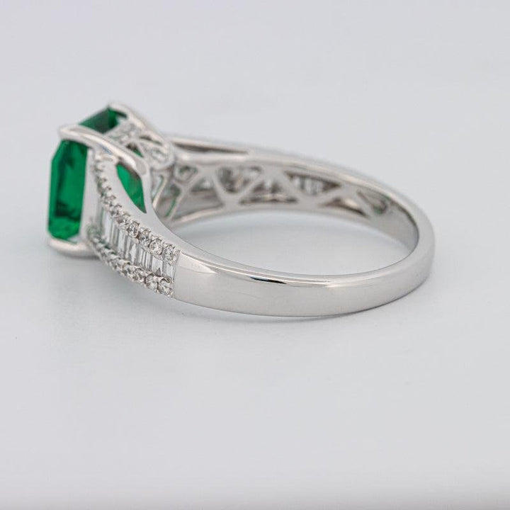 2 CT Square Radiant Green Emerald with Baguettes - ZIZOV DIAMONDS