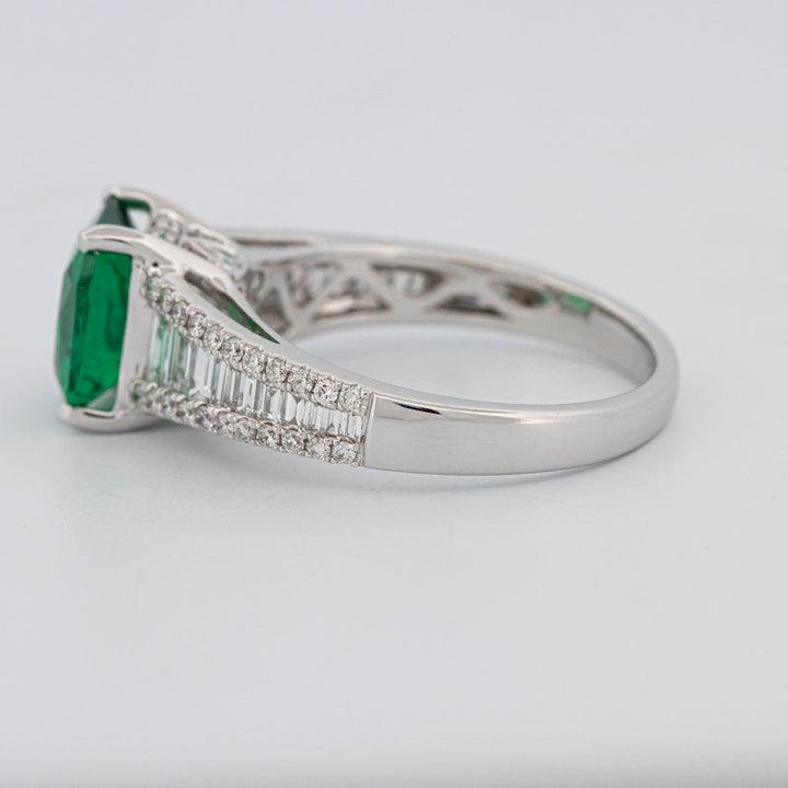 2 CT Square Radiant Green Emerald with Baguettes - ZIZOV DIAMONDS