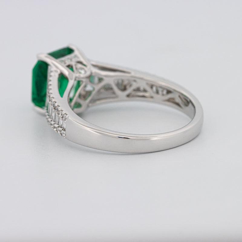 2 CT Square Radiant Green Emerald with Baguettes - ZIZOV DIAMONDS