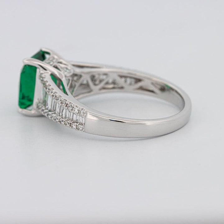 2 CT Square Radiant Green Emerald with Baguettes - ZIZOV DIAMONDS