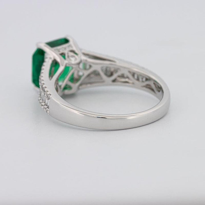 2 CT Square Radiant Green Emerald with Baguettes - ZIZOV DIAMONDS