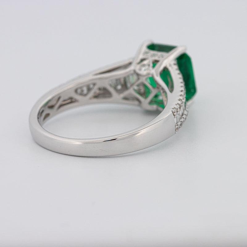 2 CT Square Radiant Green Emerald with Baguettes - ZIZOV DIAMONDS