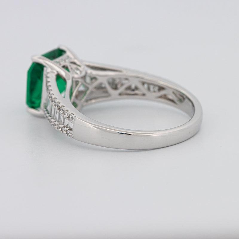 2 CT Square Radiant Green Emerald with Baguettes - ZIZOV DIAMONDS