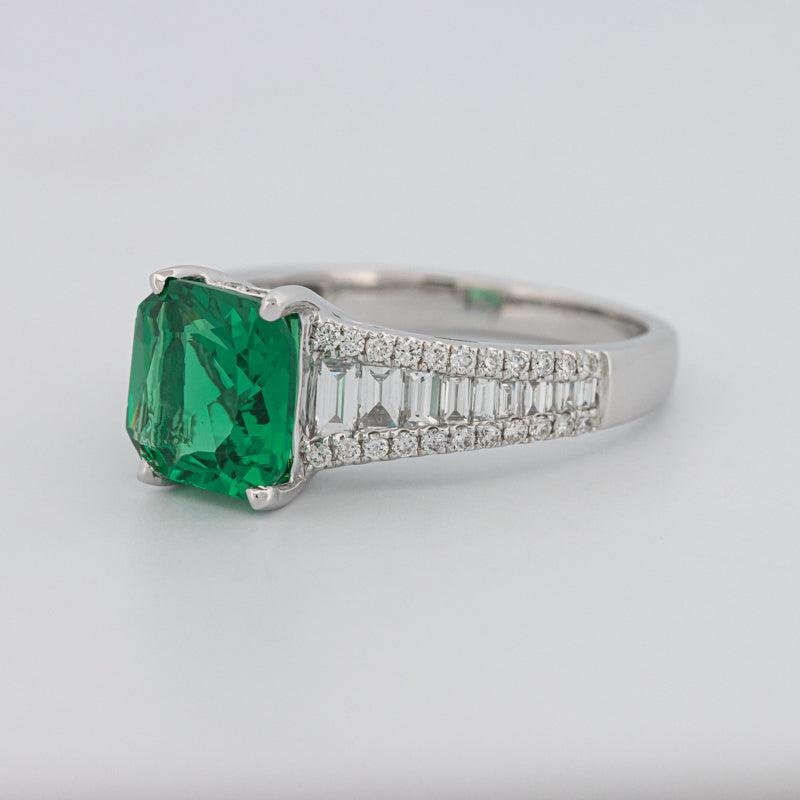 2 CT Square Radiant Green Emerald with Baguettes - ZIZOV DIAMONDS
