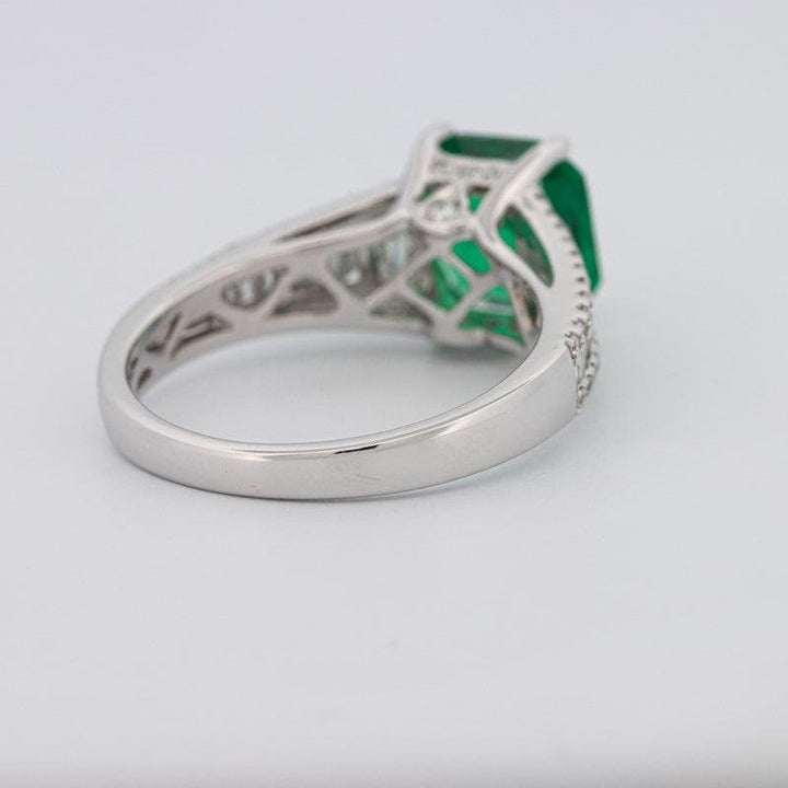 2 CT Square Radiant Green Emerald with Baguettes - ZIZOV DIAMONDS