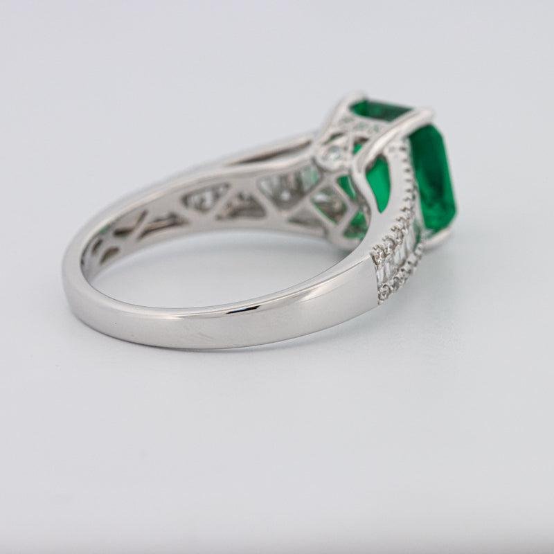 2 CT Square Radiant Green Emerald with Baguettes - ZIZOV DIAMONDS