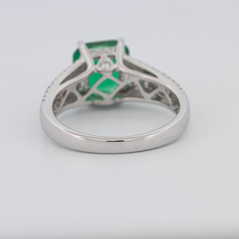 2 CT Square Radiant Green Emerald with Baguettes - ZIZOV DIAMONDS