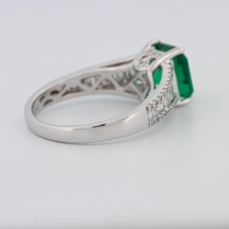 2 CT Square Radiant Green Emerald with Baguettes - ZIZOV DIAMONDS